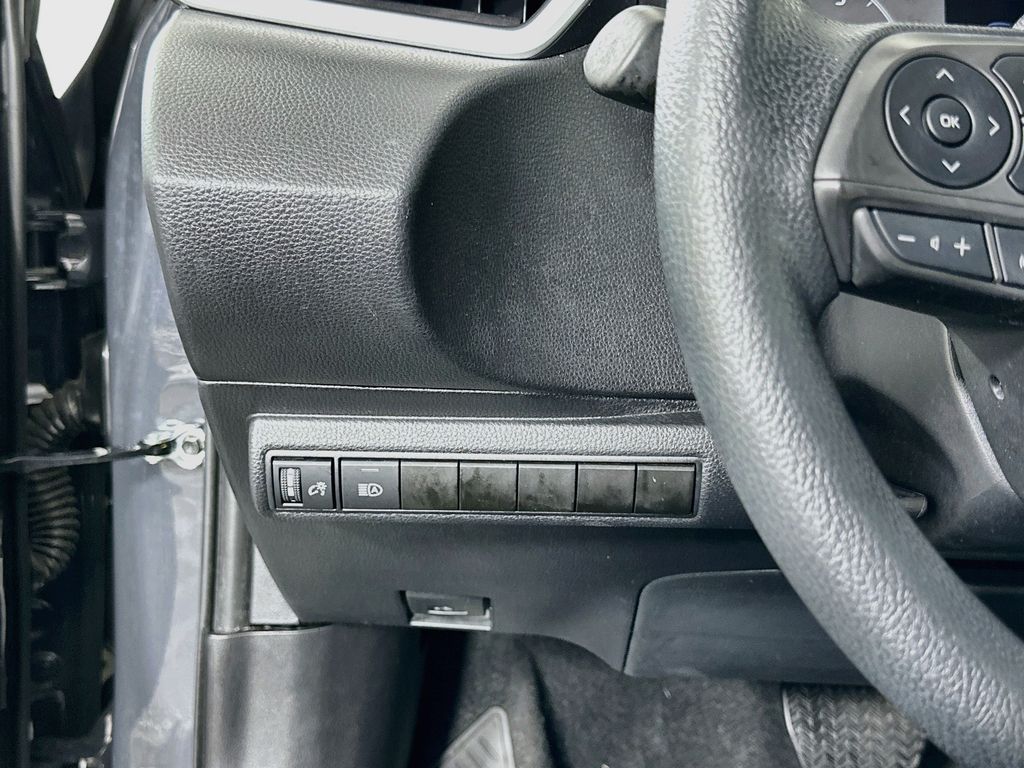 Thumbnail: 2025 Toyota Corolla - 10
