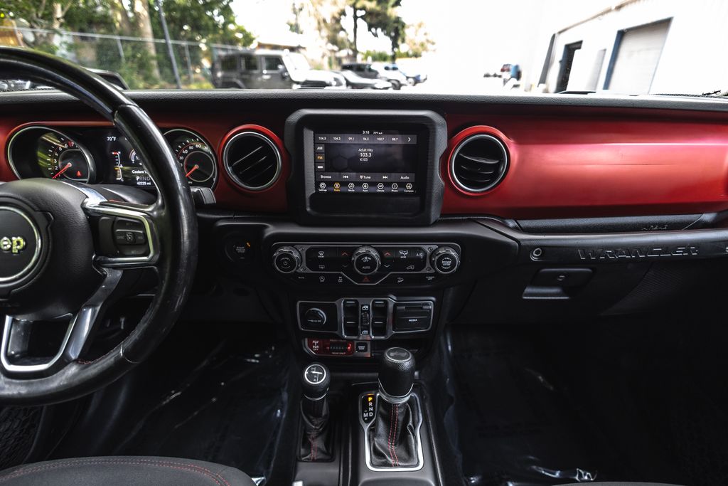 2020 Jeep Wrangler Unlimited Unlimited Rubicon thumbnail 27