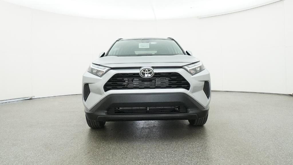 Thumbnail: 2025 Toyota RAV4 - 17