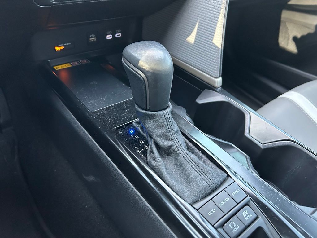 Thumbnail: 2025 Toyota Camry - 27