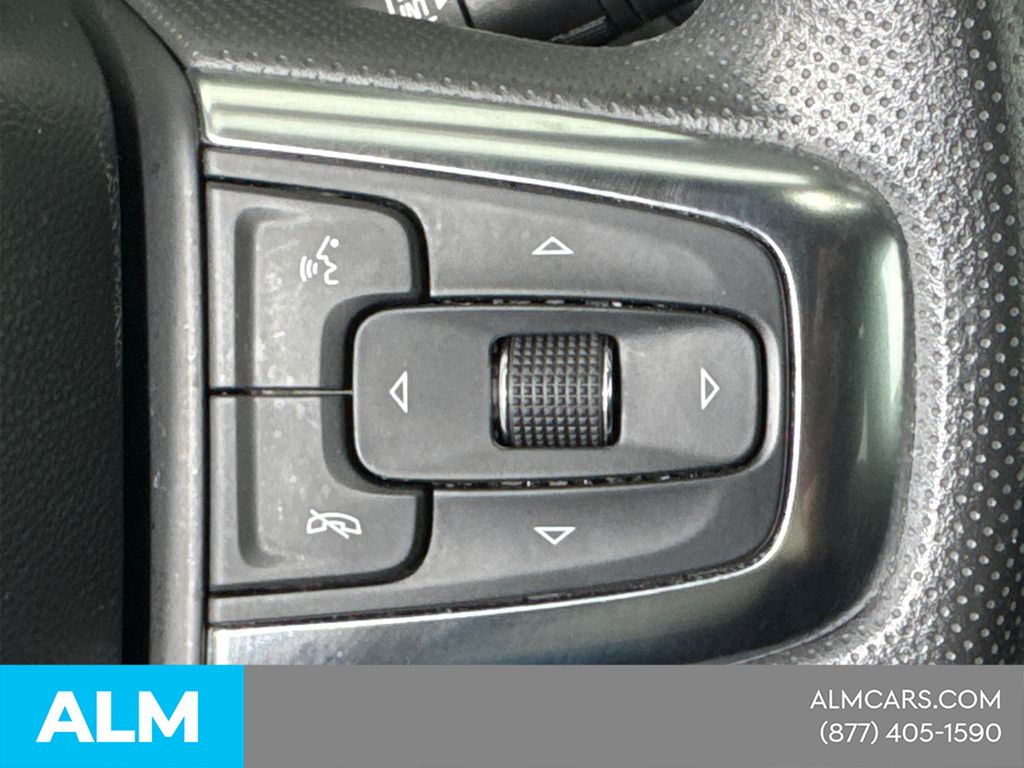 Used 2025 Black Chevrolet LT image 29