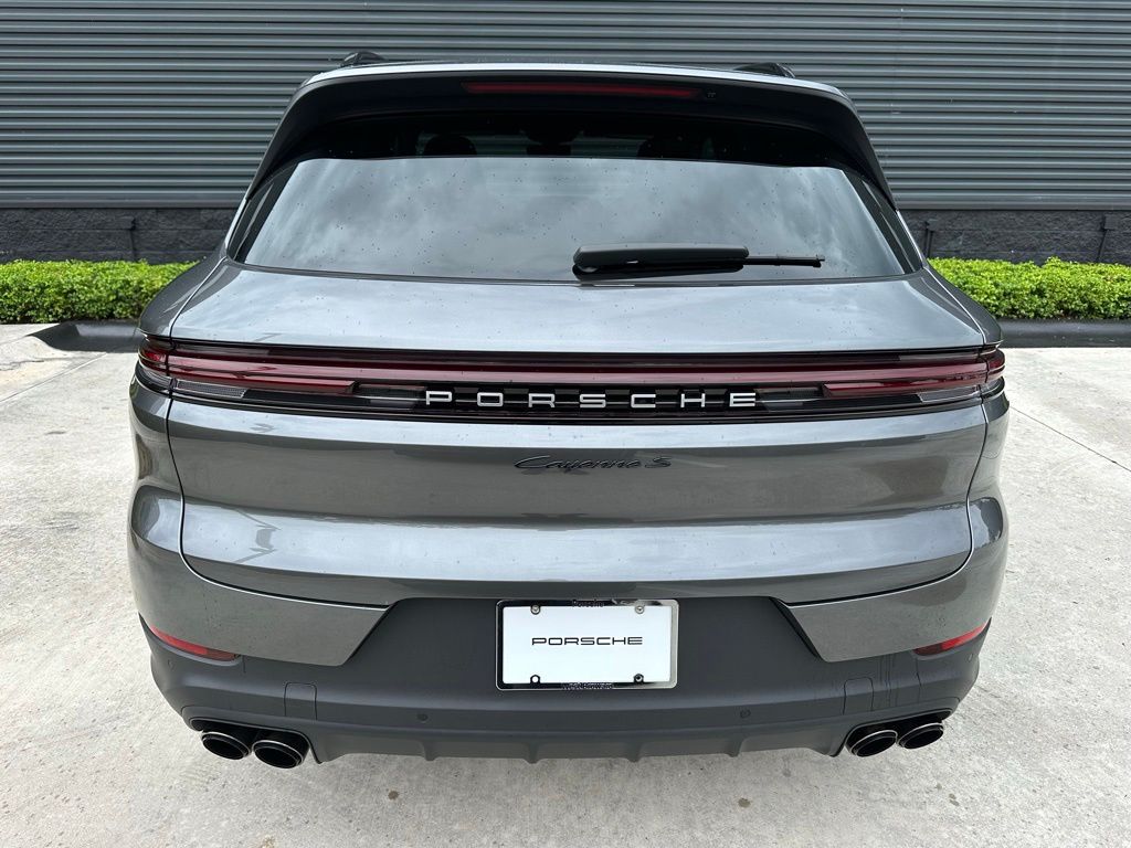 Thumbnail: 2025 Porsche Cayenne - 13
