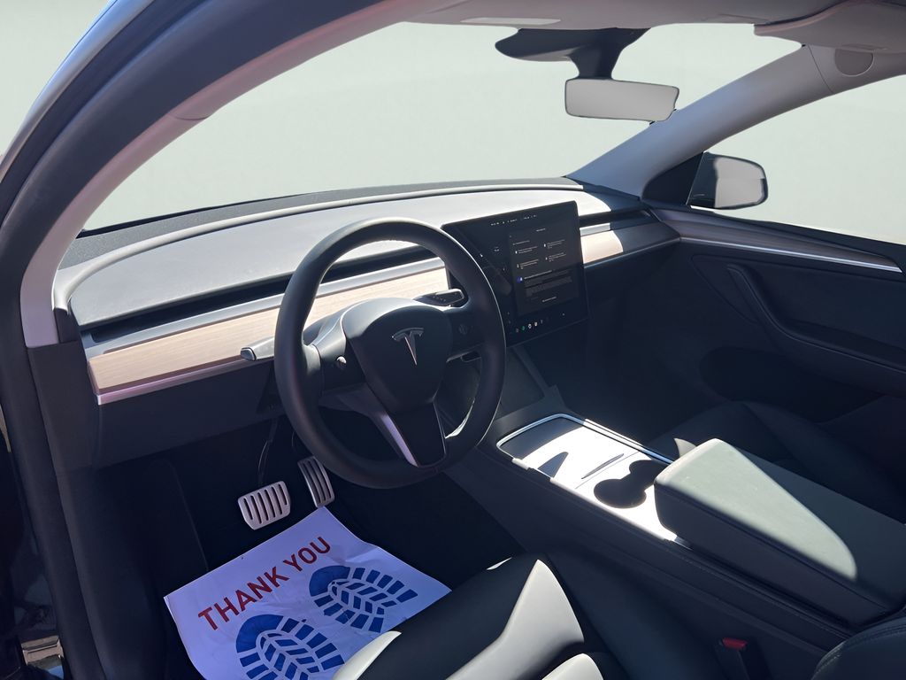 2025 Tesla Model Y