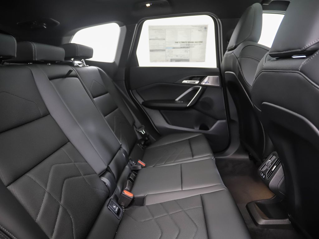 2025 BMW X1 M35i 27