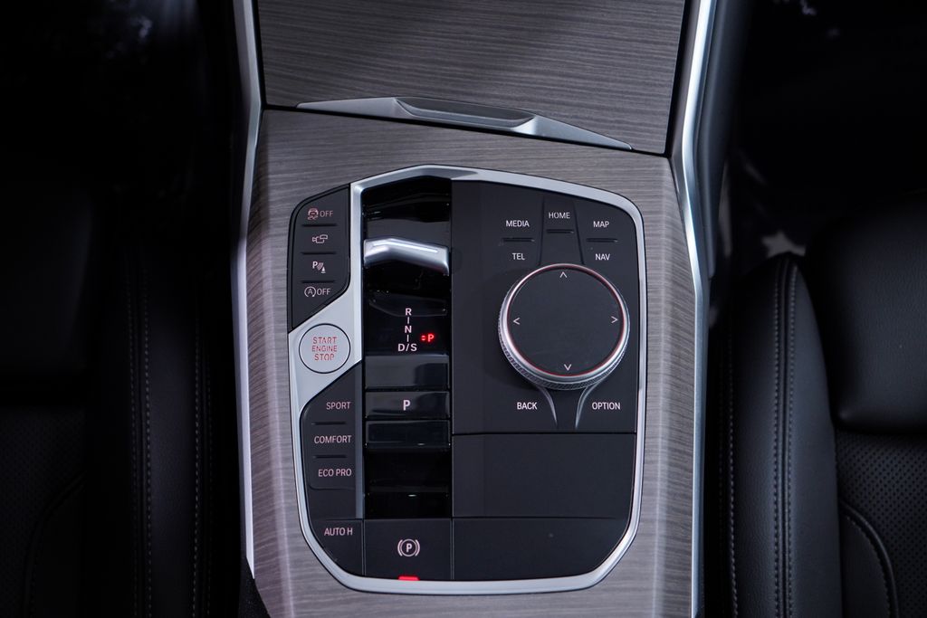 Thumbnail: 2025 BMW 3 Series - 14