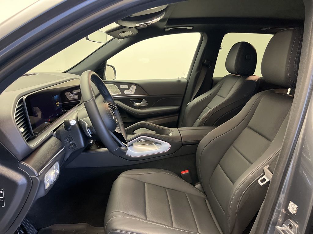 Thumbnail: 2025 Mercedes-Benz GLE - 13