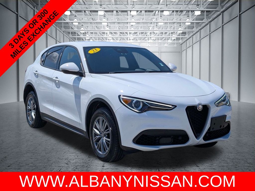 2023 Alfa Romeo Stelvio Sprint