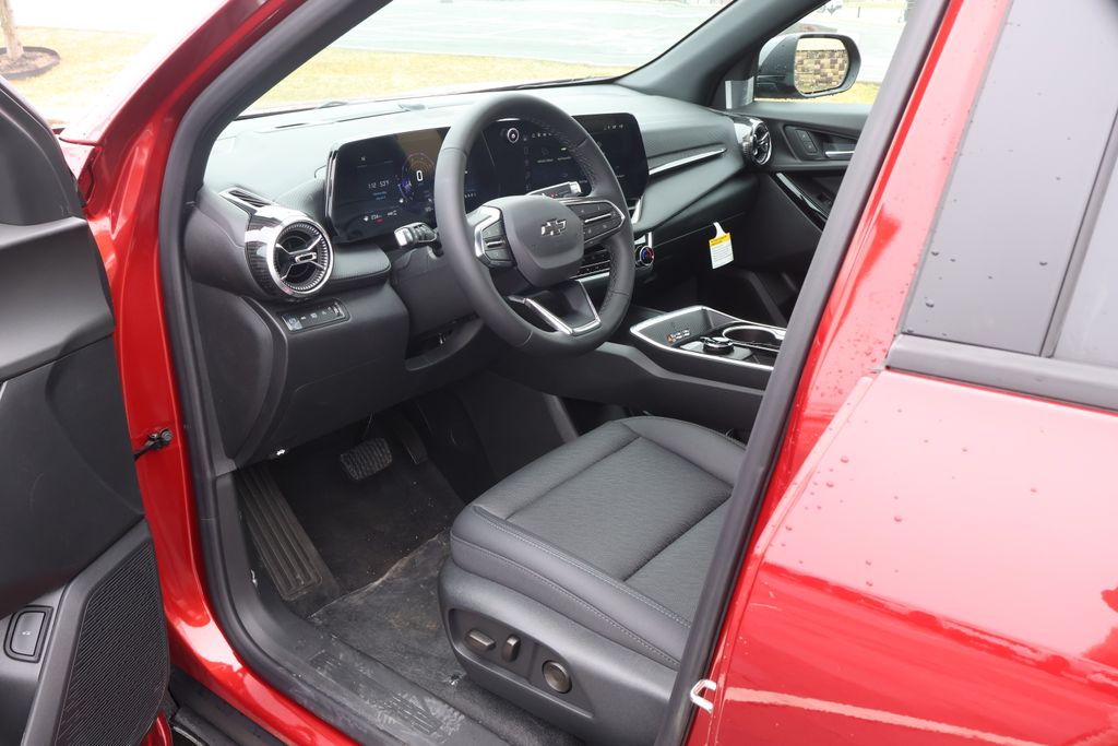 Thumbnail: 2026 Chevrolet Equinox - 13