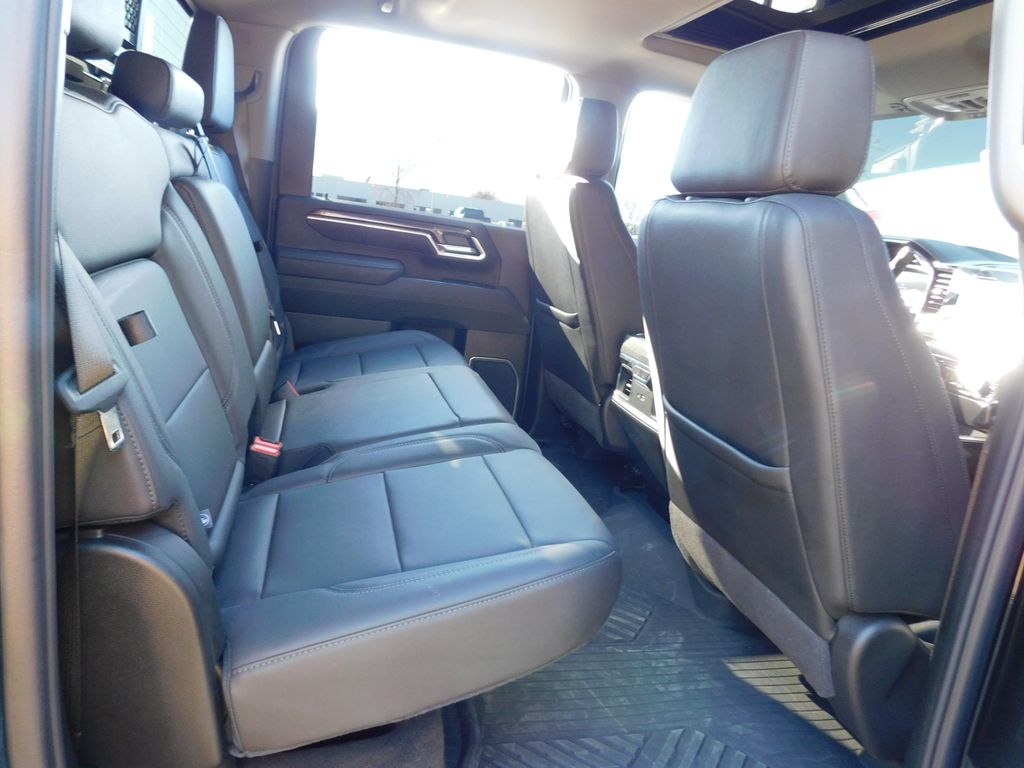 Thumbnail: 2025 Chevrolet Silverado 2500 - 5