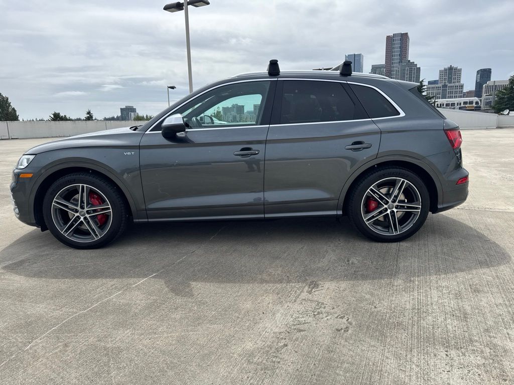 2018 Audi SQ5 Gris (Daytona Gray Pearl Effect) SUV/Crossover Tracción en las cuatro ruedas 8 velocidades Automática