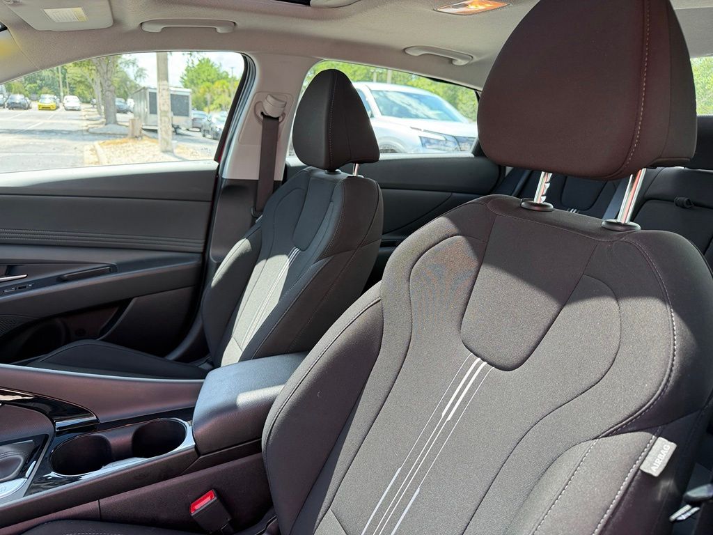 Used 2025 Hyundai Elantra Sedan