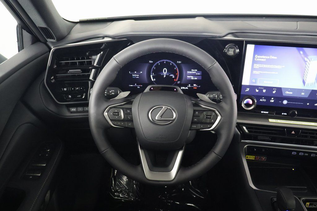 View vehicle photo 3