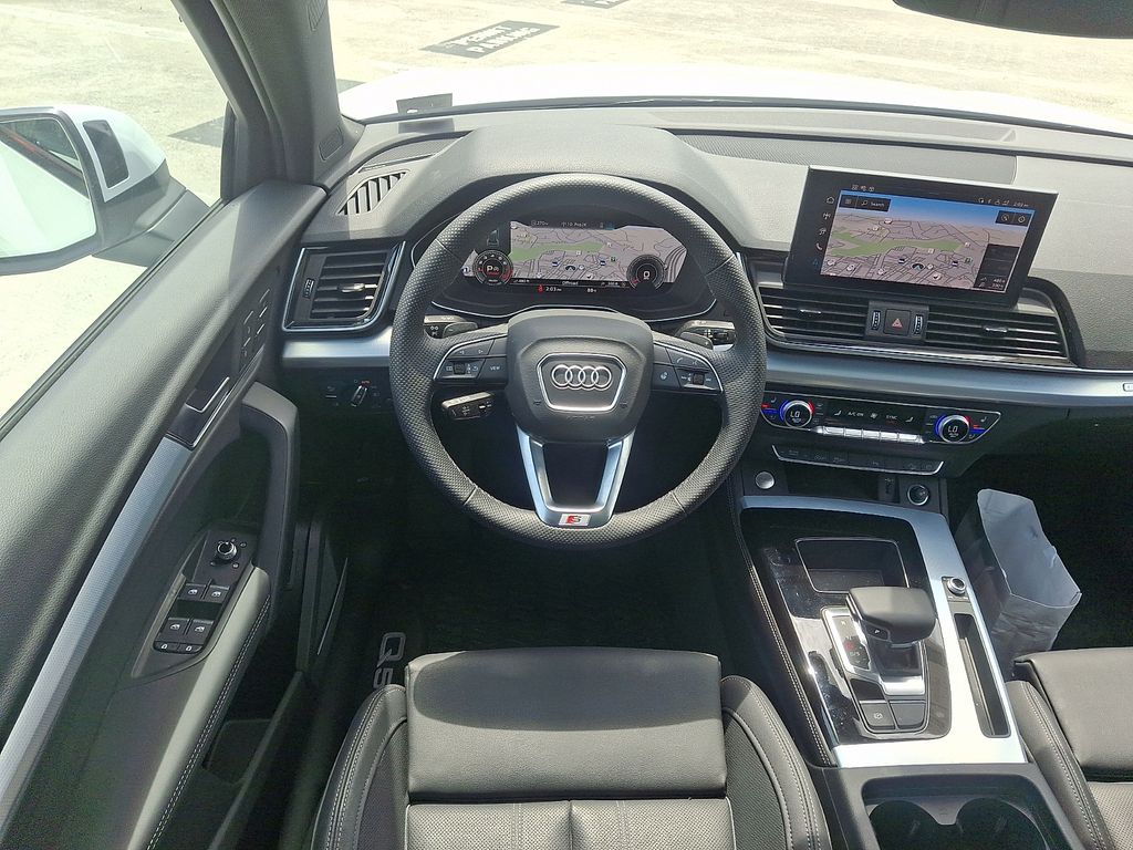 Thumbnail: 2025 Audi Q5 - 13