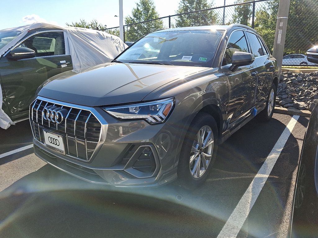 Thumbnail: 2025 Audi Q3 - 1