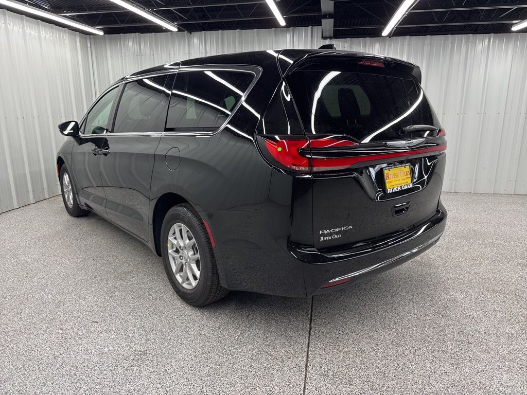2026 Chrysler Pacifica Select - 3
