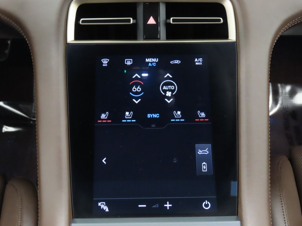 Thumbnail: 2021 Porsche Taycan - 29