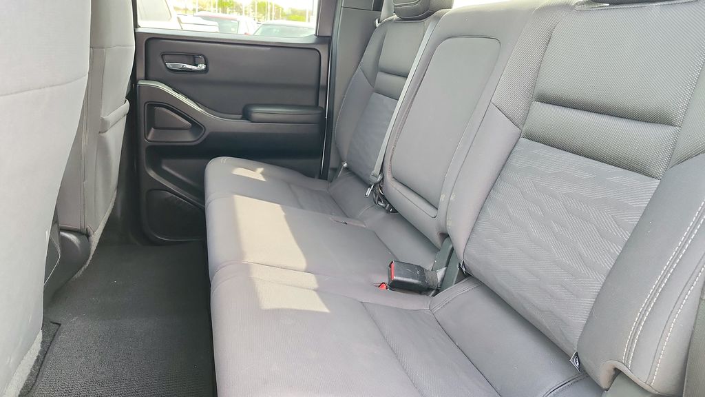 2023 Nissan Frontier