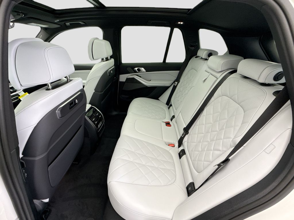 Thumbnail: 2026 BMW X5 - 20