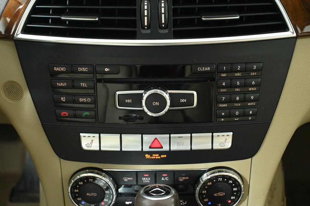 Thumbnail: 2014 Mercedes-Benz C-Class - 23