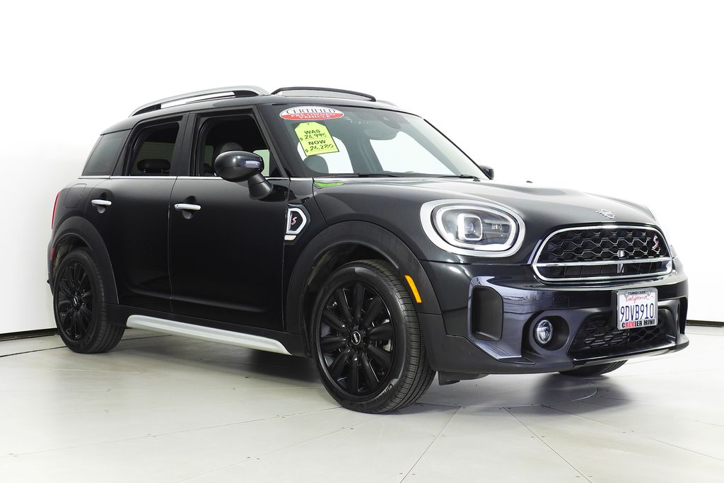2023 MINI Cooper Countryman Signature 4