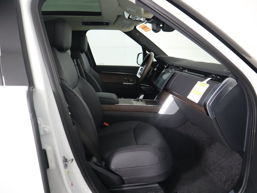 Thumbnail: 2025 Land Rover Range Rover - 22
