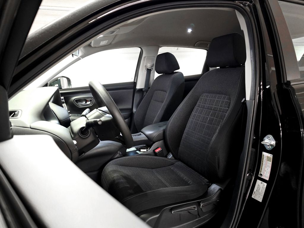 2023 Honda HR-V LX photo 17