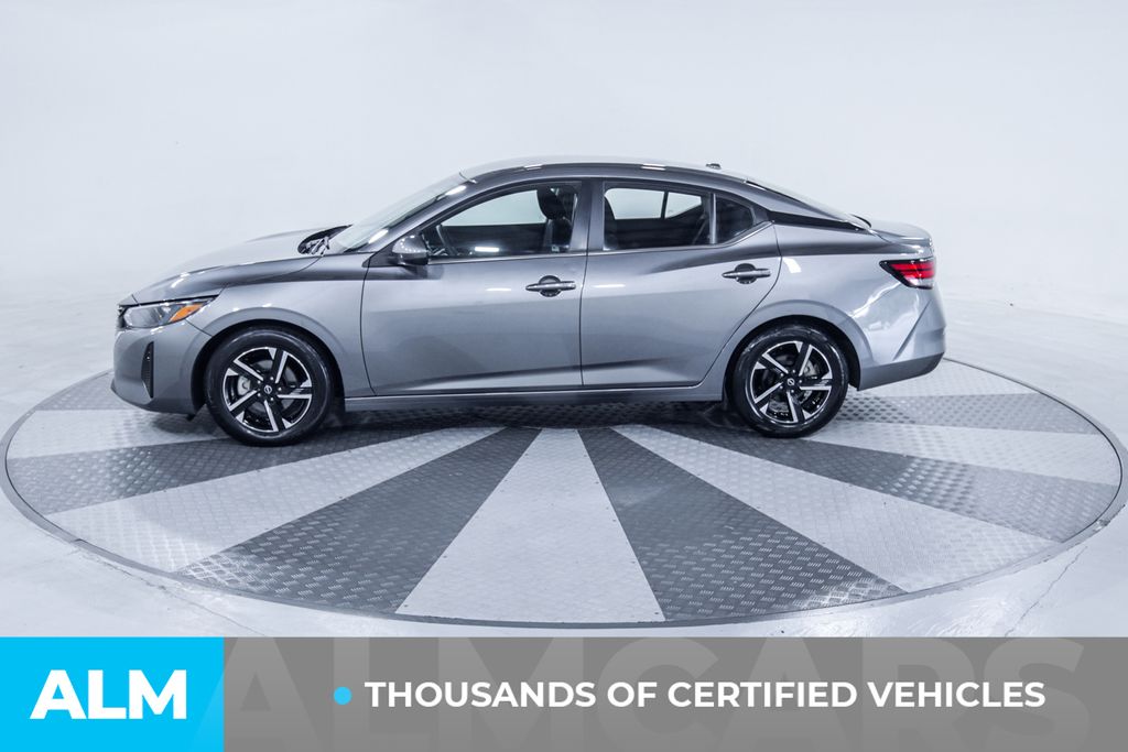 Used 2024 Gray Nissan SV image 4