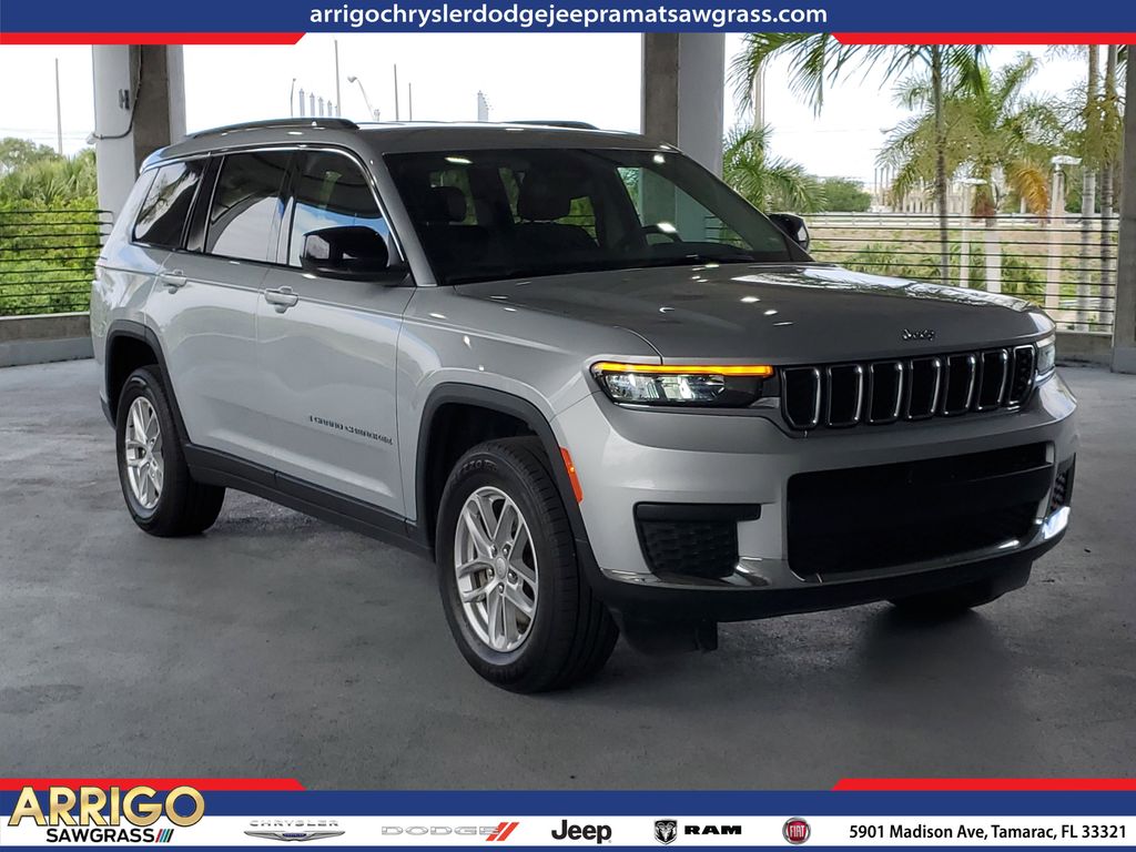 2023 Jeep Grand Cherokee L Laredo