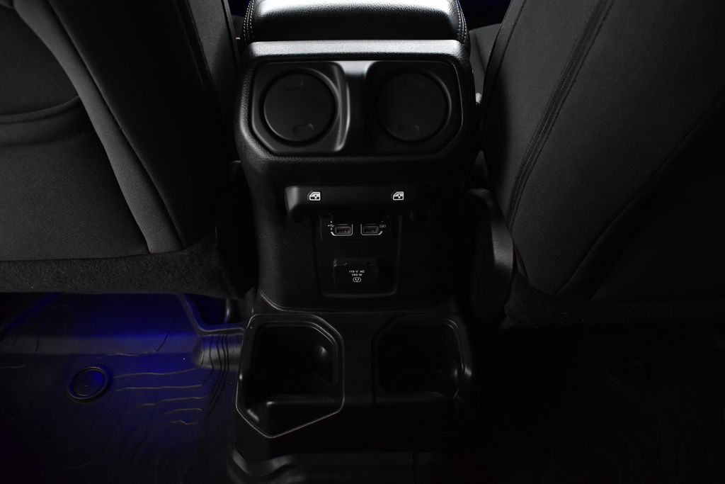 Thumbnail: 2018 Jeep Wrangler - 27