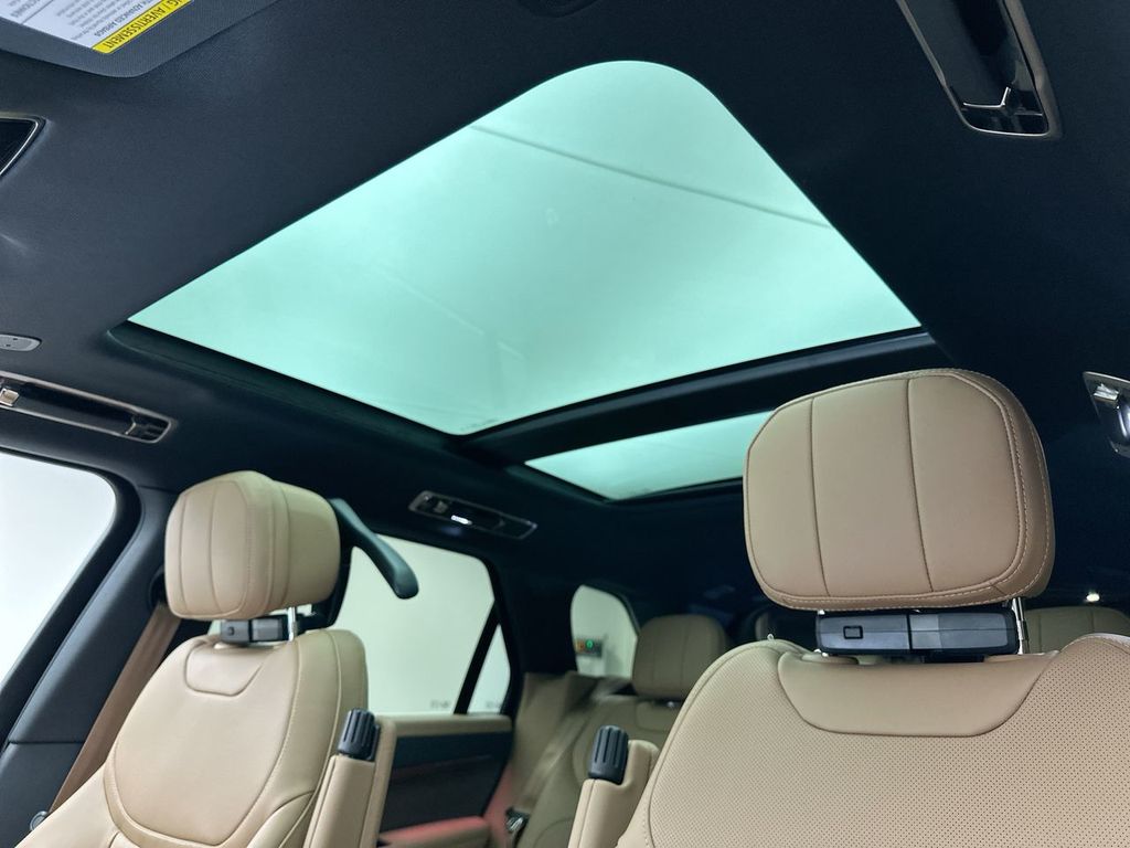 Thumbnail: 2026 Land Rover Range Rover Sport - 11