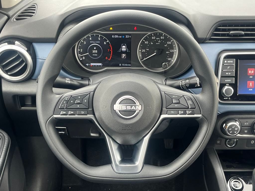 2025 Nissan Versa 1.6 SV photo