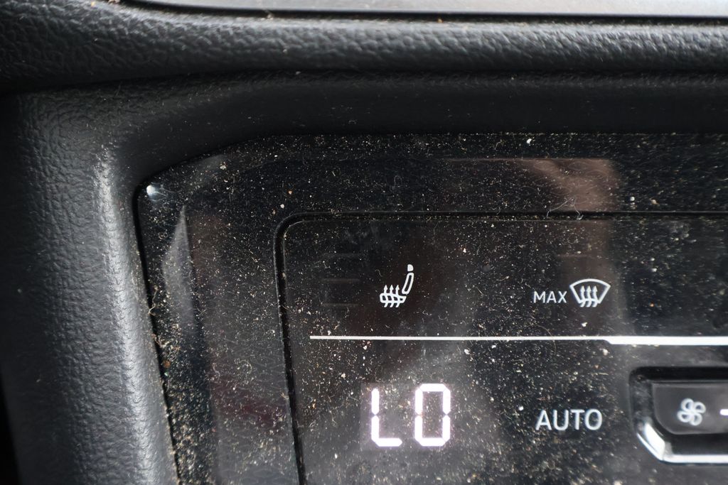 Thumbnail: 2025 Volkswagen Taos - 30