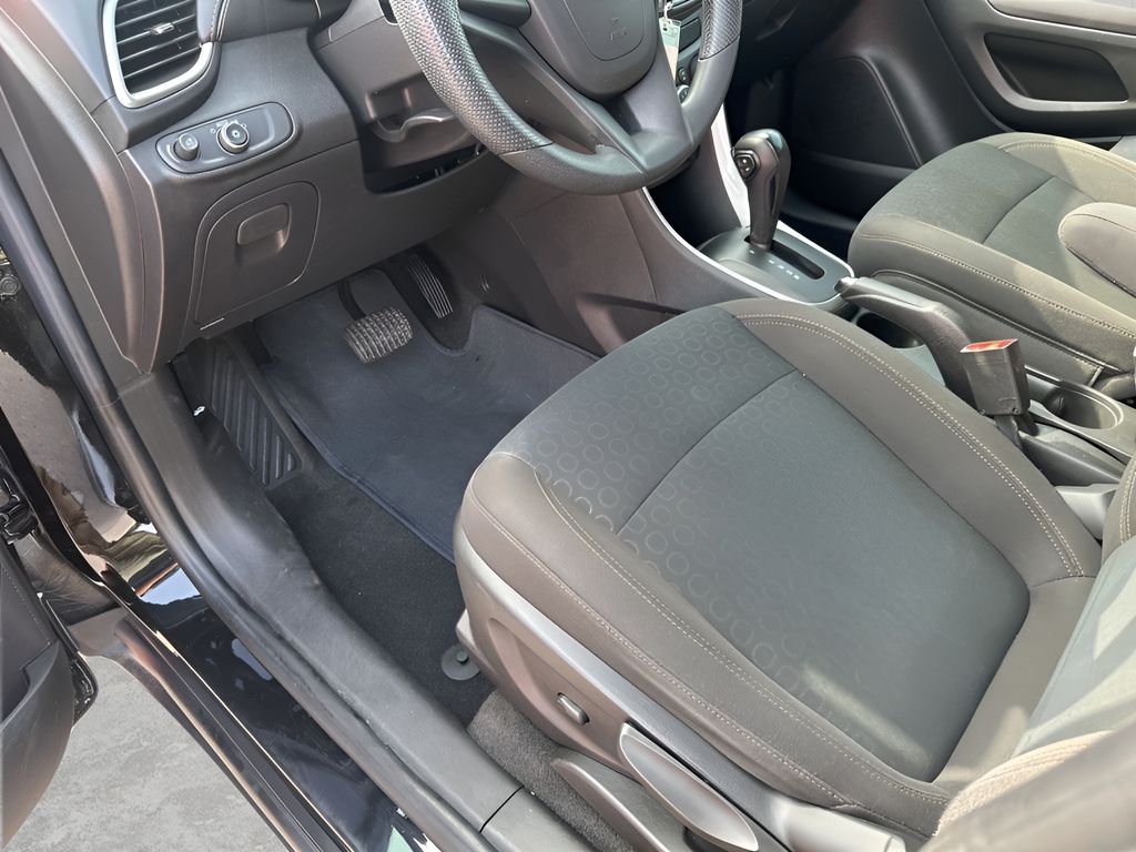 Used Car 2020 Chevrolet Trax  Ls For Sale Under $15,000 In Austin, Texas