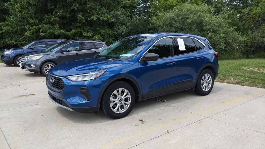 View vehicle photo 7