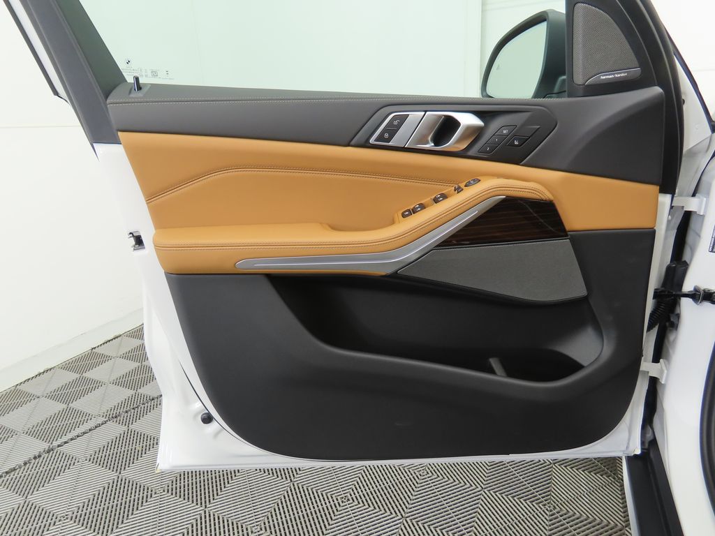 Thumbnail: 2026 BMW X5 - 25