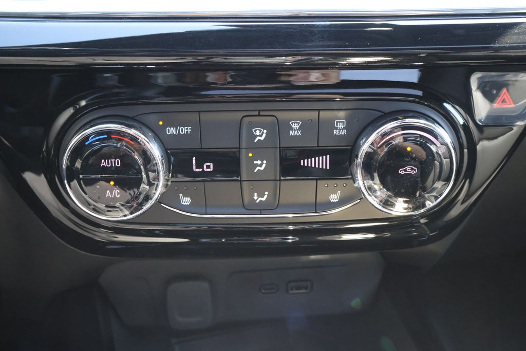 Thumbnail: 2026 Chevrolet Trax - 27
