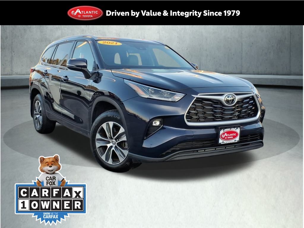 2021 Toyota Highlander XLE's photo