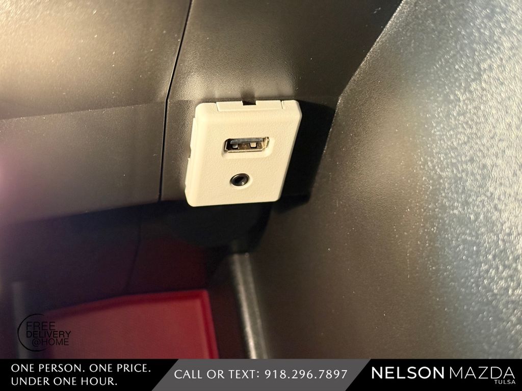 Used 2016 Silver Chevrolet LT image 32