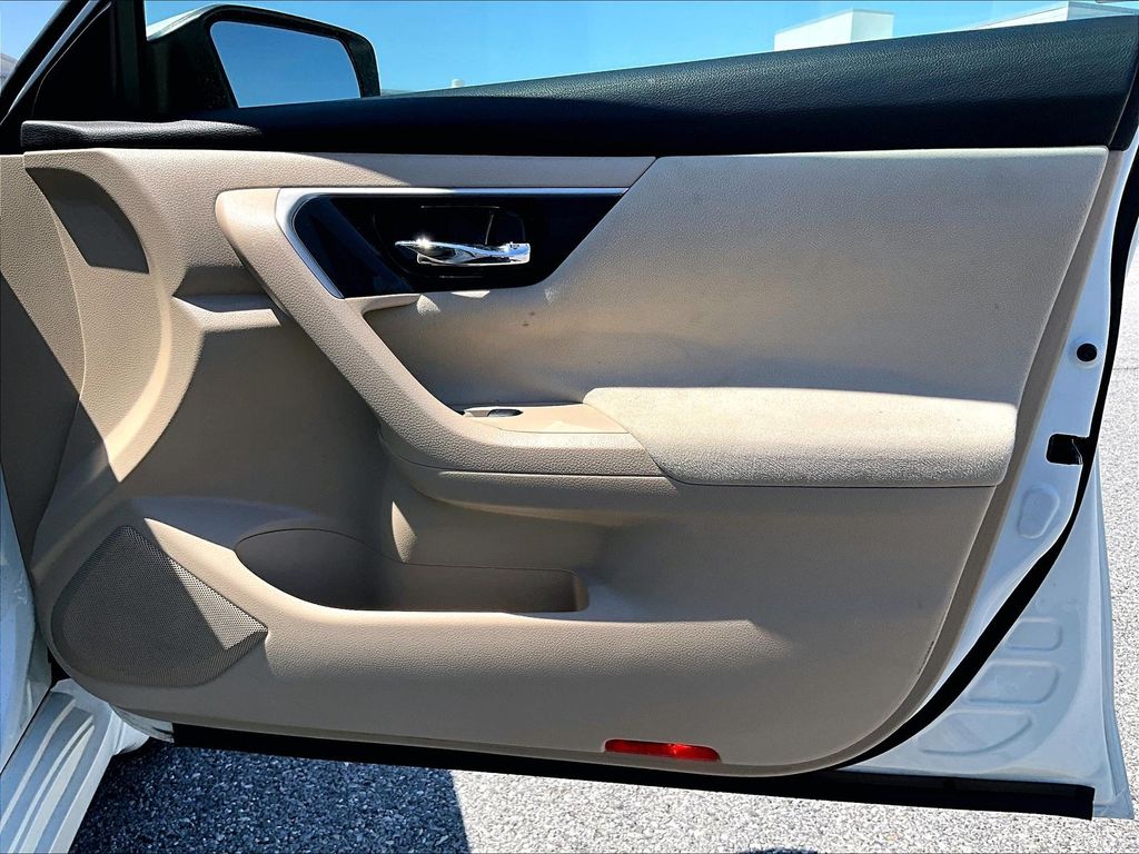 2014 Nissan Altima — photo 12