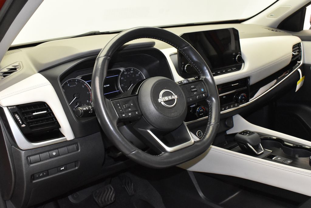 2022 Nissan Rogue SL 16