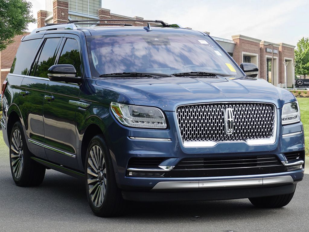 Thumbnail: 2019 Lincoln Navigator - 3