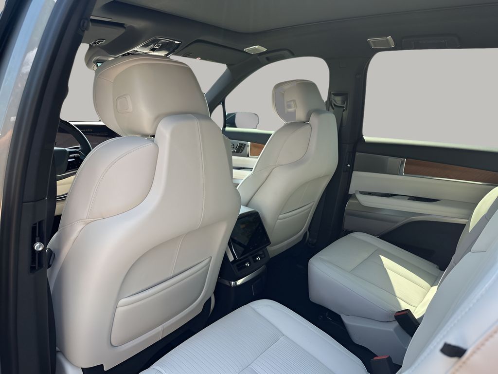 New 2026 Silver Cadillac Luxury image 17