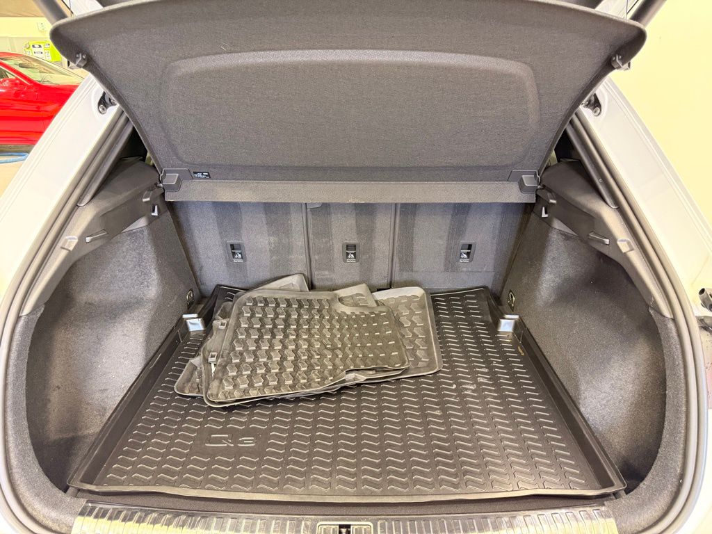 Thumbnail: 2022 Audi Q3 - 24