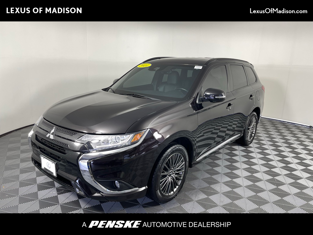 2021 Mitsubishi Outlander LE -
                Middleton, WI