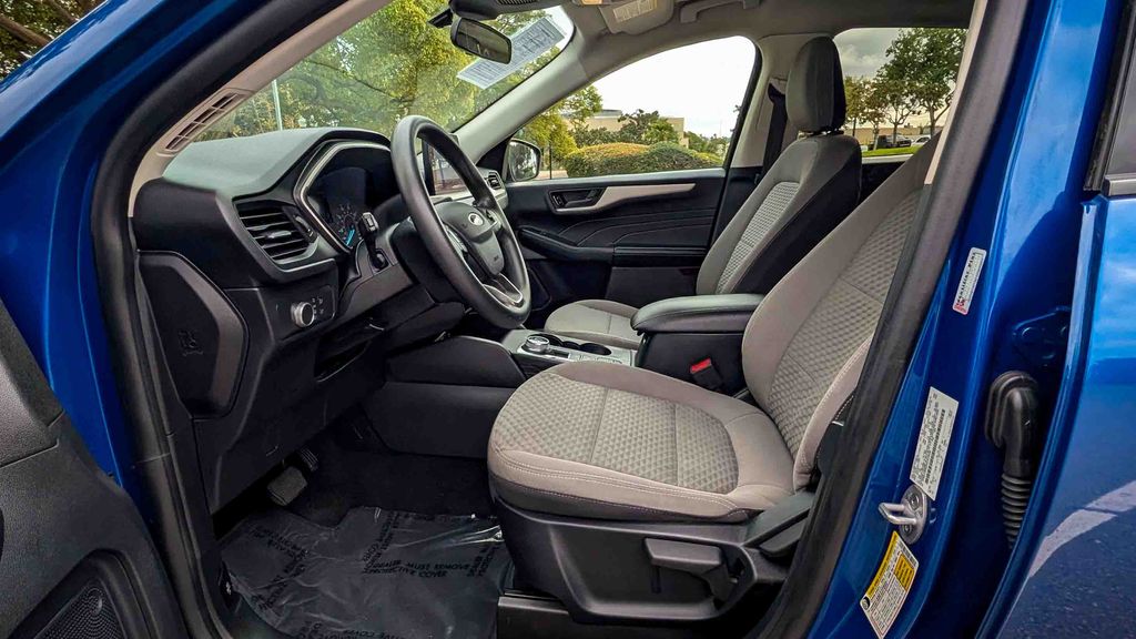 Used 2022 Ford Escape SE 4D Sport Utility