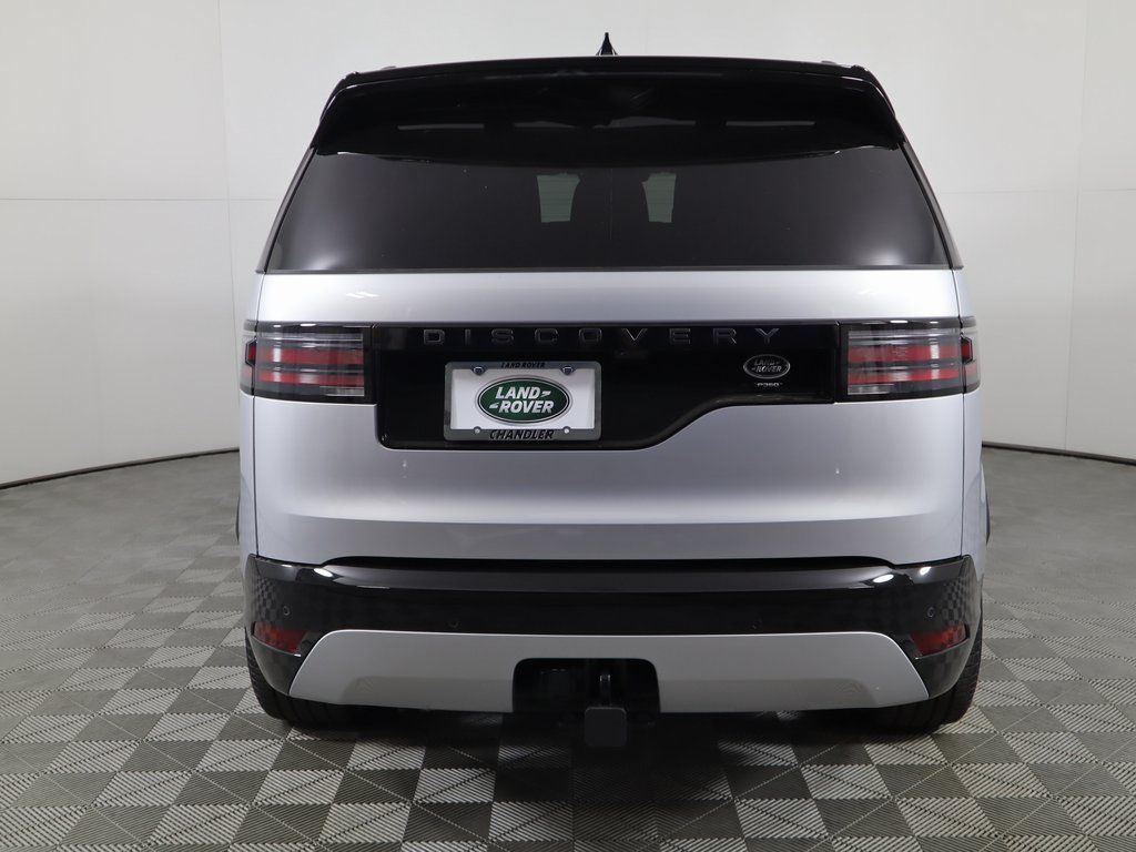 Thumbnail: 2023 Land Rover Discovery - 7