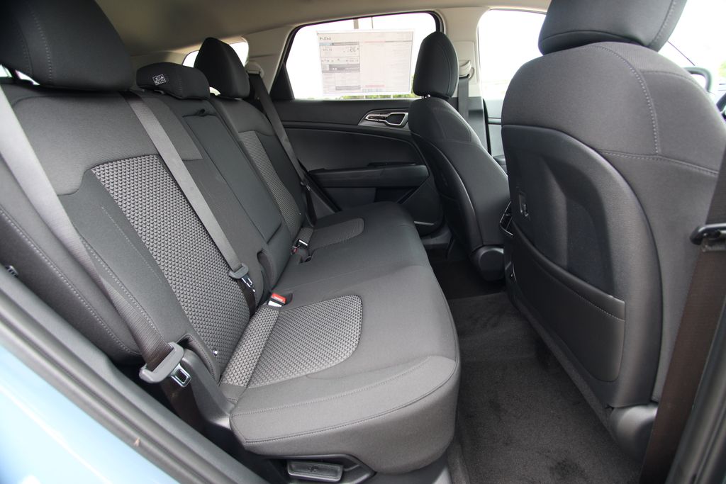 New 2027 Kia Sportage Hybrid SUV