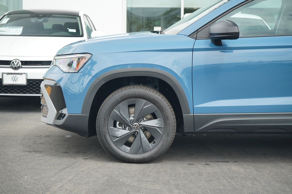 Thumbnail: 2025 Volkswagen Taos - 2