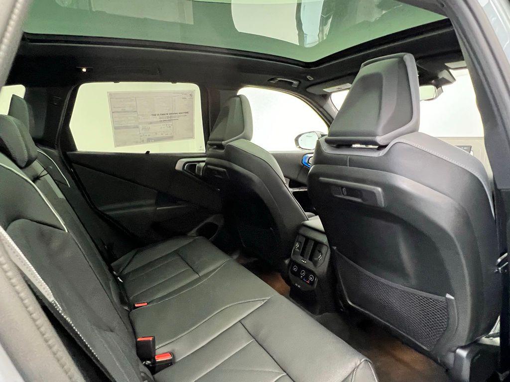 Thumbnail: 2026 BMW X3 - 8