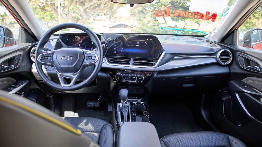 Used 2024 Chevrolet Trax ACTIV 4D Sport Utility